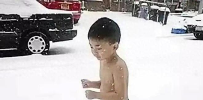 12年前被爸爸逼迫零下13摄氏度裸跑的4岁小男孩他现在怎么样(图1)