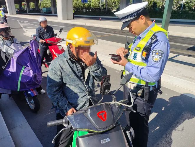 电动车上路不再查了？交警：符合1个标准满足4个条件不罚不扣