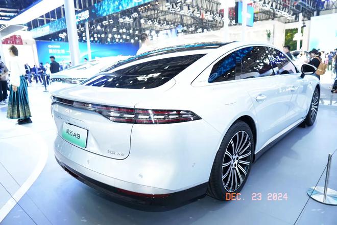 奇瑞全新轿跑来袭车长超5米续航超1500km油耗仅47升100km(图4)
