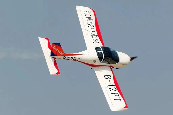 空中未来航空邀请3位圣诞老人带你开飞机名额有限提前预约！(图3)