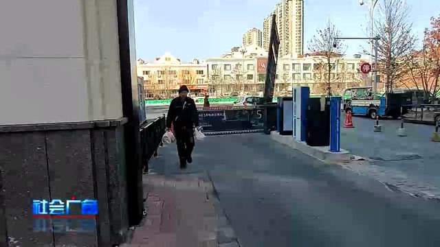 烟台这个小区的大门看着气派但是不安全！(图7)