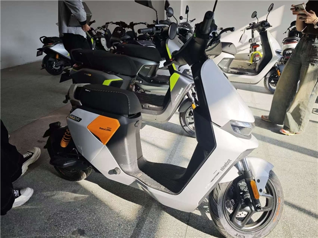 九号电动F2z110MAX重磅发布：三大核心优势引领行业新标准(图2)