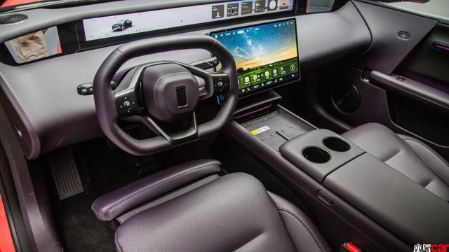 “华为系最美轿车”登场——静态品鉴阿维塔06CARREVIEWS(图2)