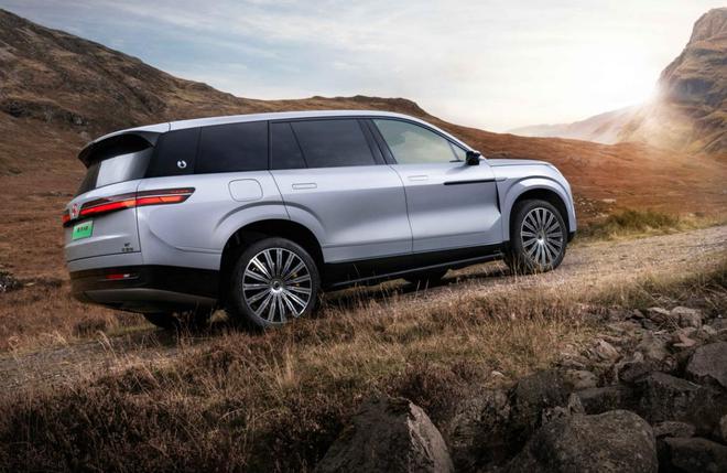 50万级最好的SUV！科技重构旗舰SUV腾势N9震撼上市(图9)