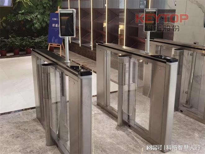 吉林四平人脸识别门禁系统、人行通道摆闸翼闸三辊闸厂家(图3)