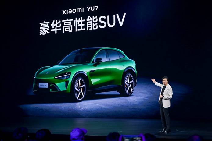 玄戒O1、小米YU7正式亮相雷军谈小米15周年：疾风知劲草用更坚实的成长回应一切(图8)