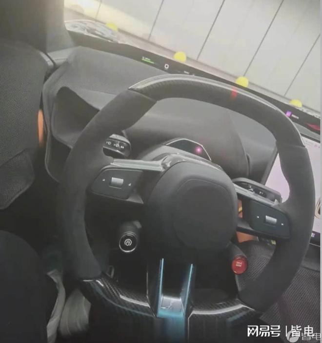 小米YU7确认缺席上海车展李肖爽称“会以最好的状态来”(图4)