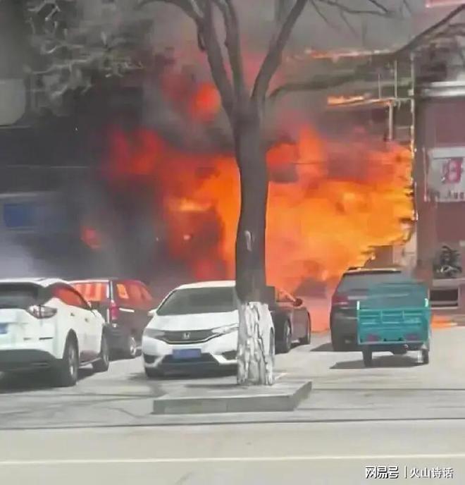 悲催！辽宁火灾附近的街坊发声致22死的饭店是两姐弟合伙开的(图7)