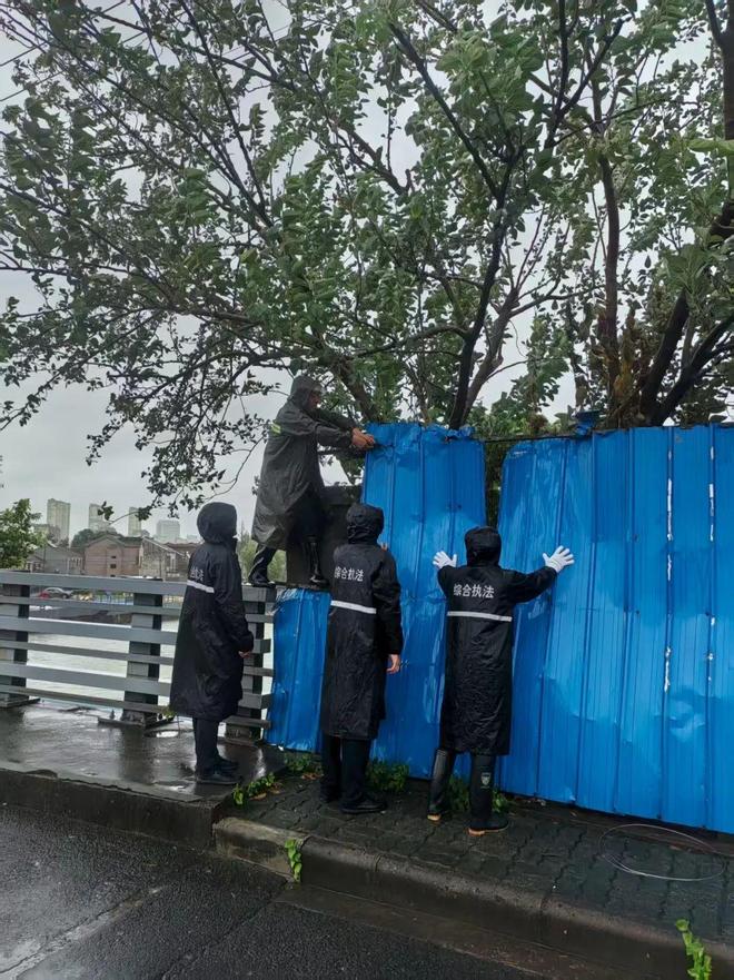 刚刚台风中心抵达常州！！昨夜风声呼啸、暴雨如注……(图13)
