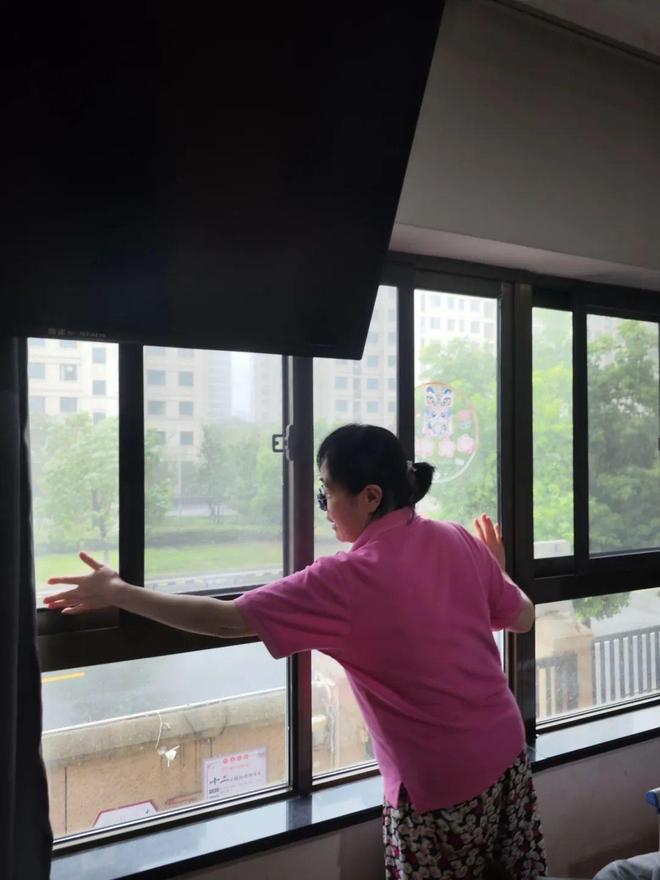 刚刚台风中心抵达常州！！昨夜风声呼啸、暴雨如注……(图11)