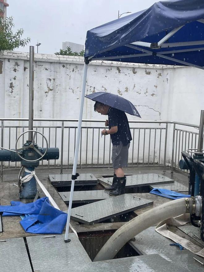 刚刚台风中心抵达常州！！昨夜风声呼啸、暴雨如注……(图14)