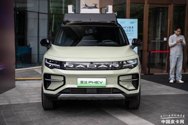 最实惠插混皮卡？馈电油耗不到6升雷达PHEV实拍图解(图2)
