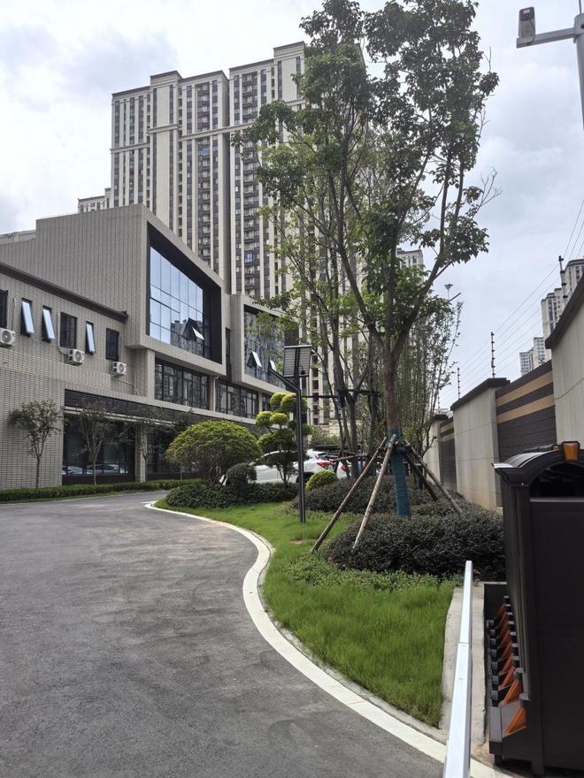 郑州一小区幼儿园用地变职能部门办公场所？多方回应(图5)