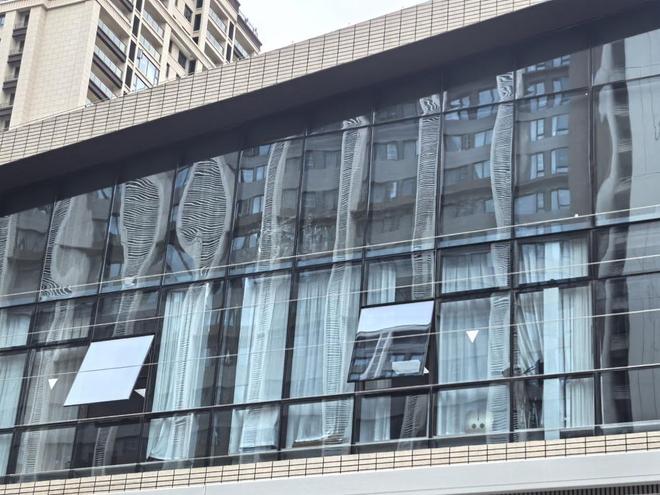 郑州一小区幼儿园用地变职能部门办公场所？多方回应(图1)