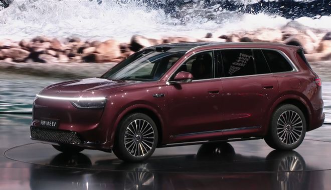 刘亦菲现场助阵新款智界R7S7、问界M8纯电版上市(图8)