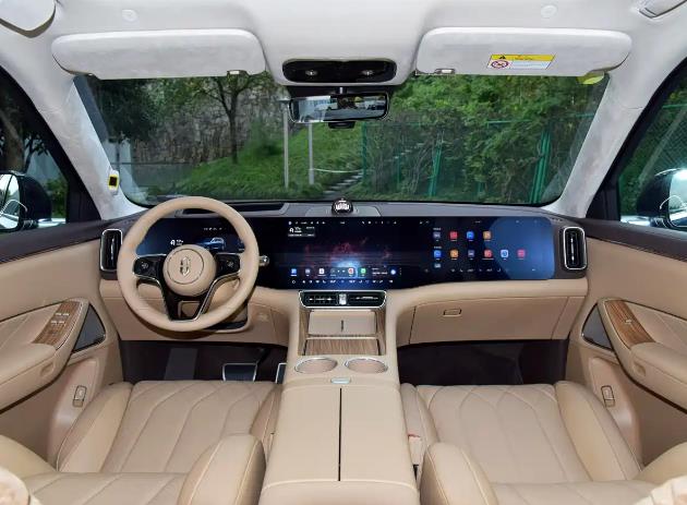 入门即顶配问界M8纯电版上市3598万起能火吗？(图2)