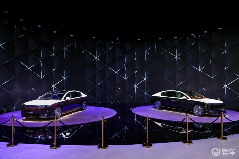 鸿蒙智行五界十车登陆成都车展树立中国智能汽车新标杆(图5)