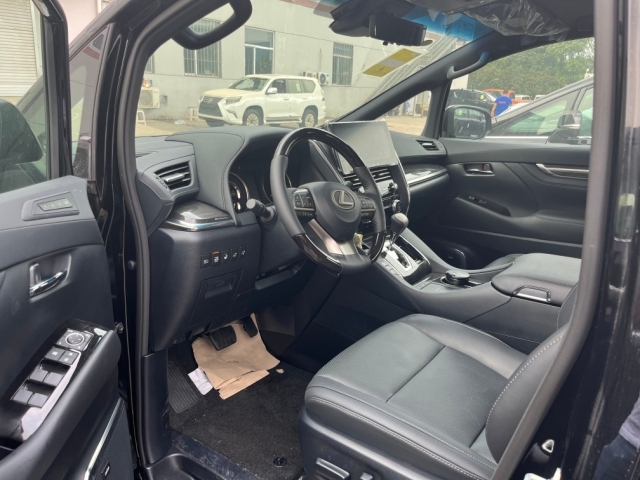 25款雷克萨斯LM300台版25油混配置极高价格更便宜(图7)