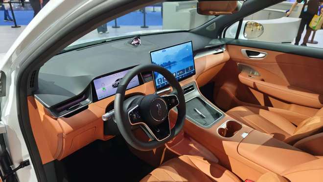 覆盖20-100万鸿蒙智行携多款新车亮相成都车展(图7)