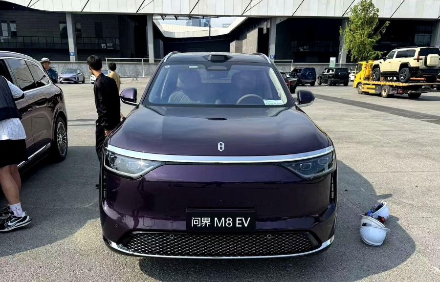 不做增程还有戏吗？问界M8纯电版实车直击3598万起值不值(图2)