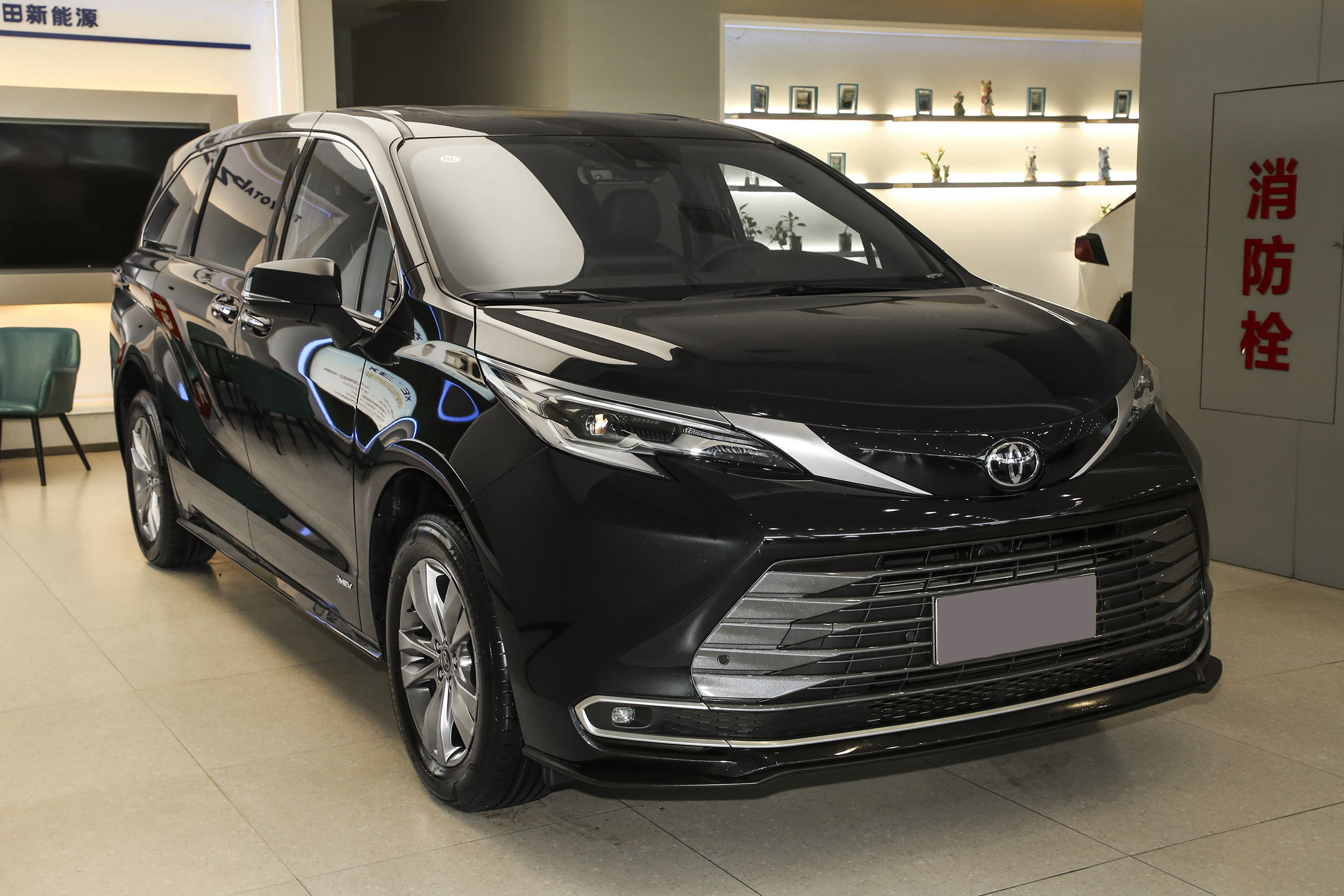 售3248万元起2026款丰田赛那上市！产品力如何？(图1)