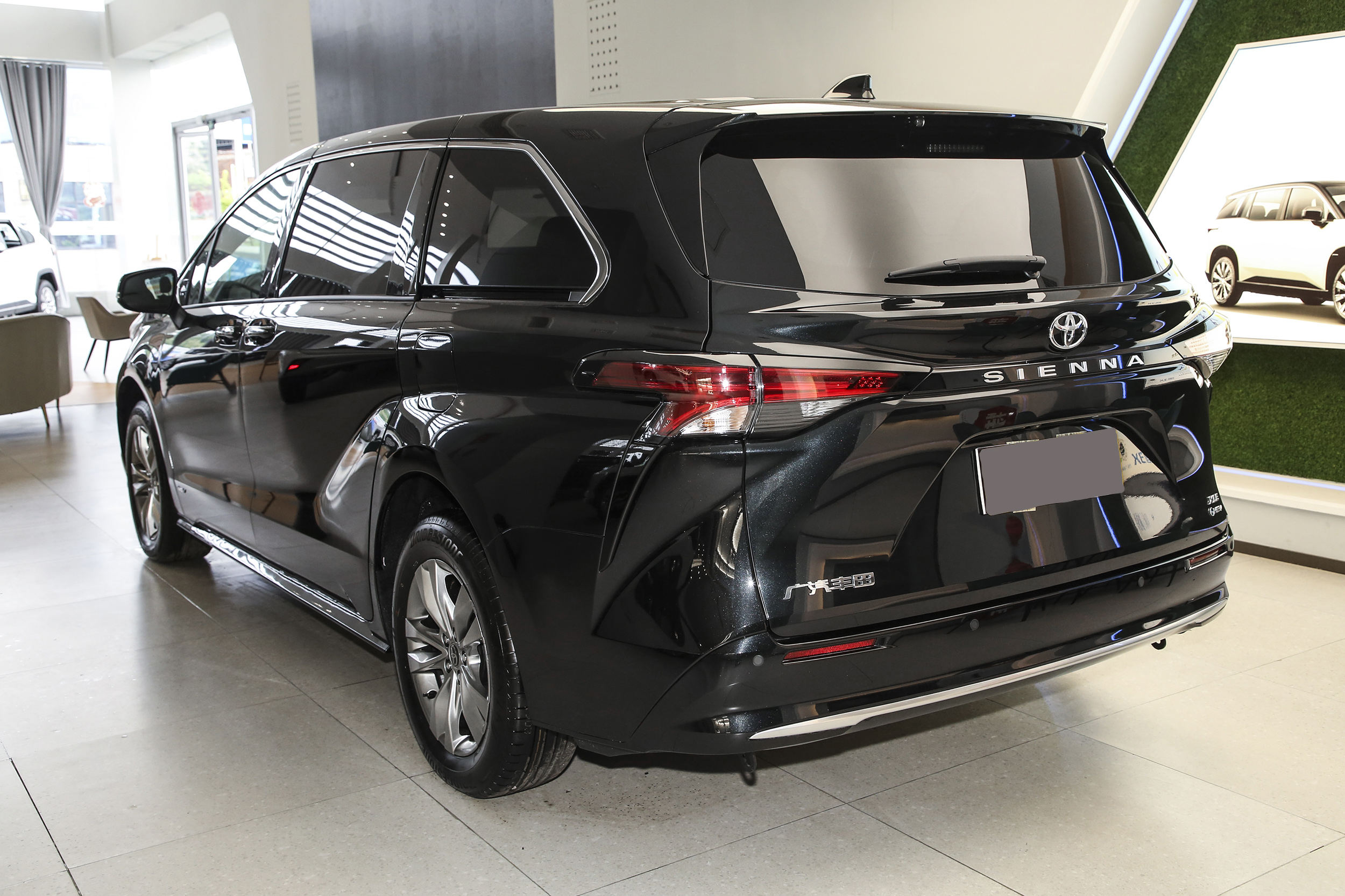 售3248万元起2026款丰田赛那上市！产品力如何？(图2)