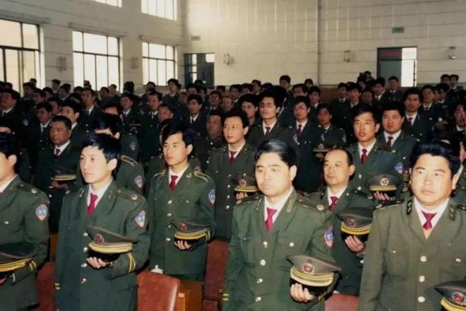 床下蒙面人!1997年京城石景山区“5·21”储蓄所抢劫案侦破始末(图4)