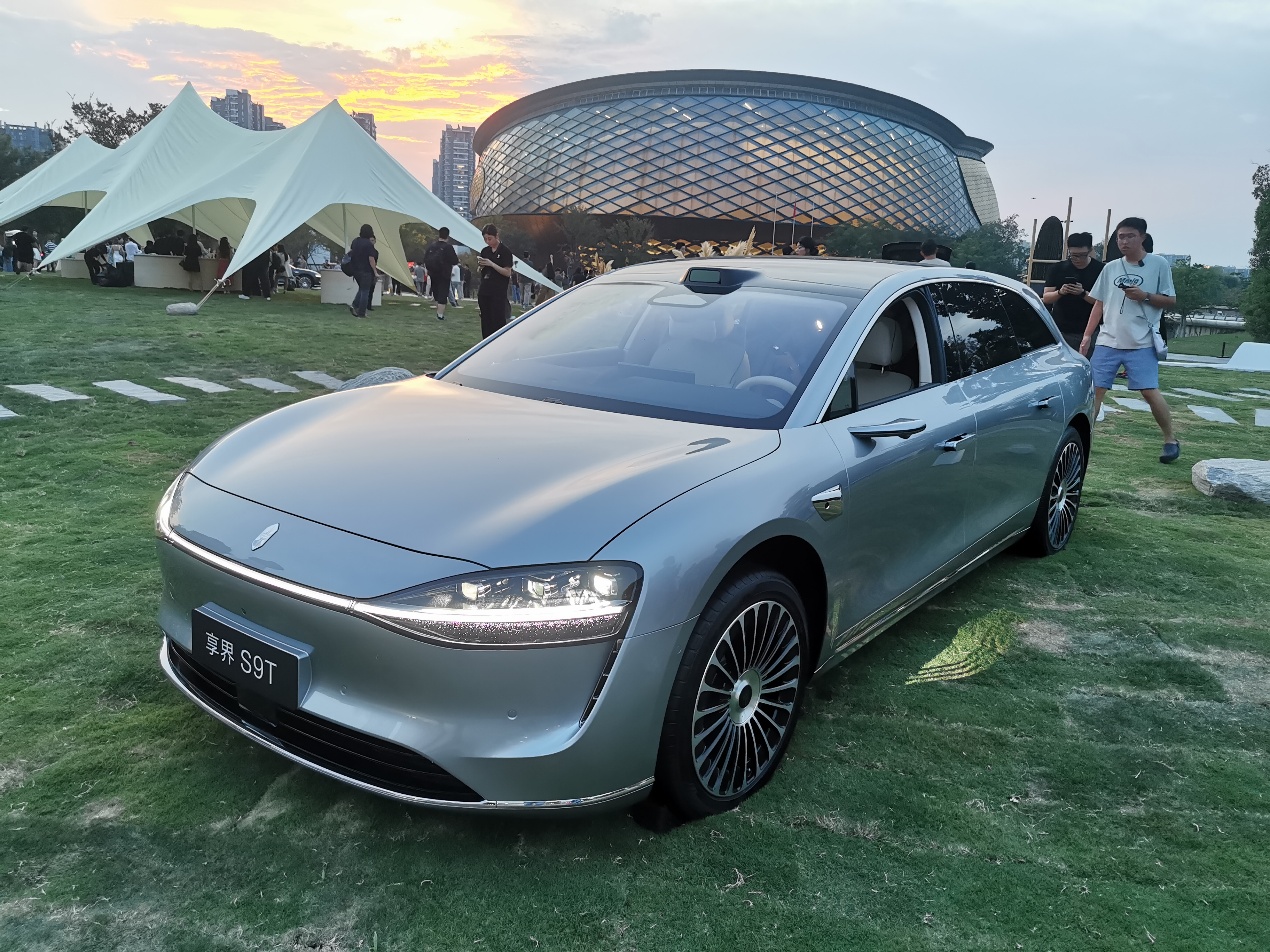 享界S9T上市3098万起支持隔空手势开门及下车预警(图3)