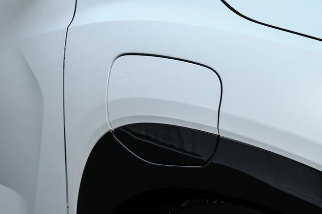 现代EO羿欧10月16日预售配27英寸中控大屏丰田铂智3X同级别(图4)