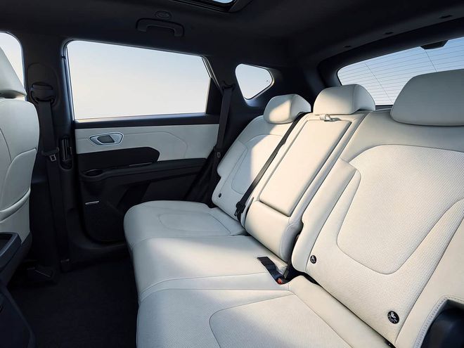 现代EO羿欧10月16日预售配27英寸中控大屏丰田铂智3X同级别(图3)