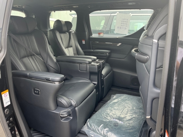 25款雷克萨斯LM300台版25油电混特价130余万起(图4)