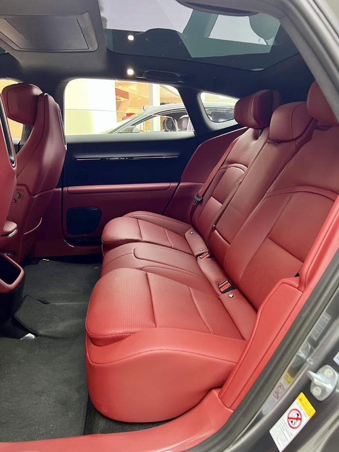 26款阿维塔12实车到店升级4激光雷达+鸿蒙座舱5配四座+冰箱(图5)