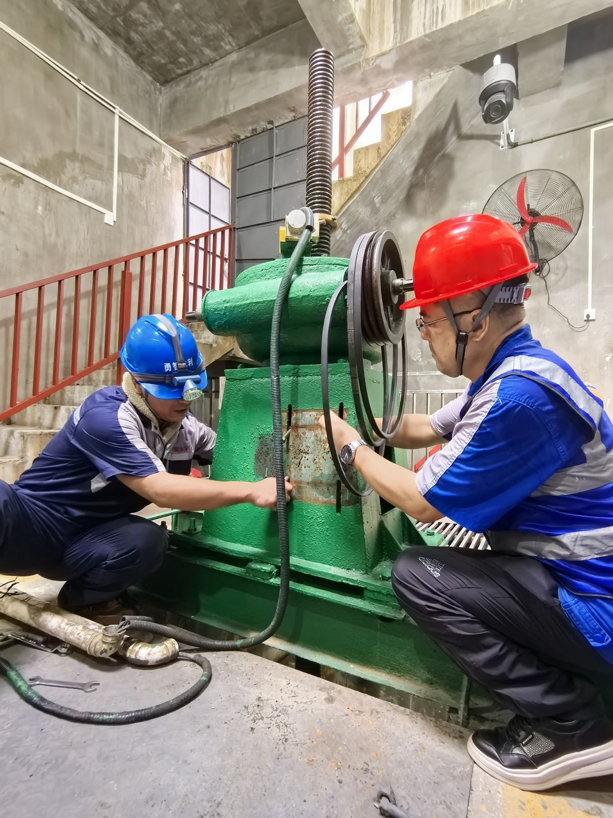 中秋节、国庆节期间南宁水利人全力迎战邕江今年以来最高洪峰(图2)