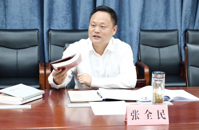 孝南区召开2025年新提拔年轻干部集中座谈会(图2)