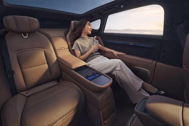 阿维塔12四激光版6款车型如何选择?(图7)