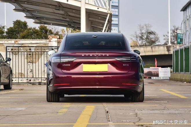 新款享界S9官图发布全新车标+4颗激光雷能否突围？(图4)