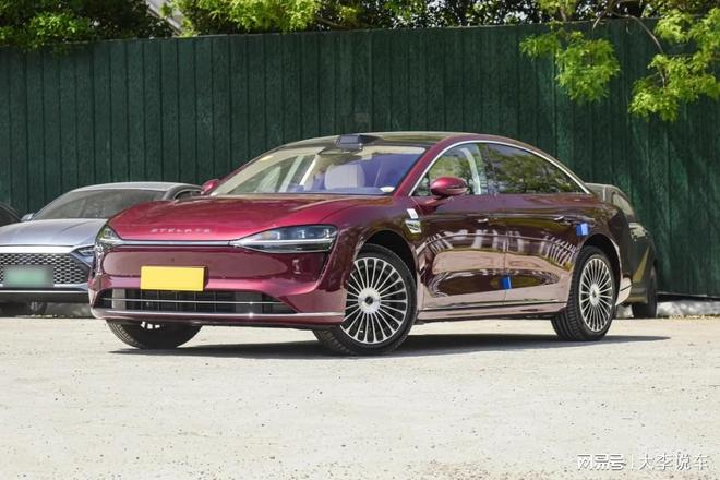 新款享界S9官图发布全新车标+4颗激光雷能否突围？