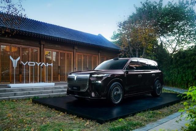 山河之间的磅礴之美岚图泰山定义东方豪华新境界(图3)