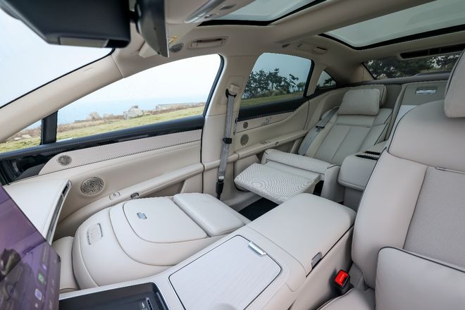 新款享界S9静态评测首发“旗舰9系”打响科技豪华颠覆战(图2)