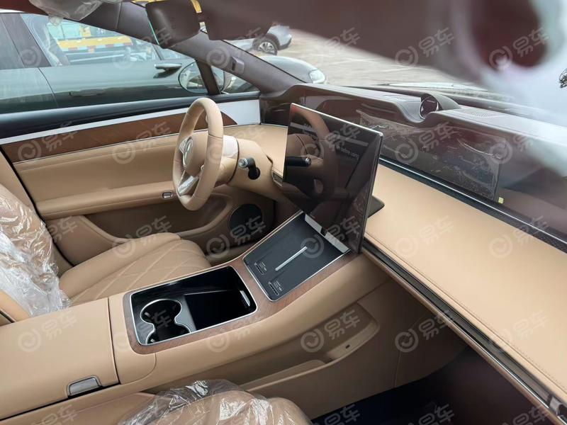 2025广州车展探馆:新款享界S9抢先看(图5)