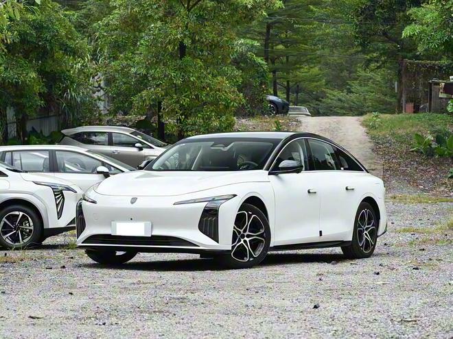 全新纯电中大型车即将上市！预售不足12万起配备800伏架构+超充