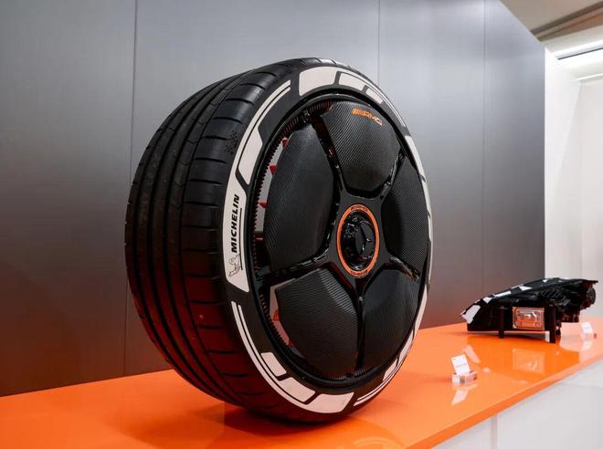 电动超跑远不只是加速快AMGGTXX给行业“上了一课”(图8)