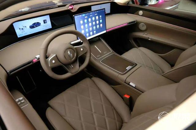 华为掀桌了!30万新款享界S9降维打击4个激光雷达+4电动门黑科技武装到牙齿(图12)