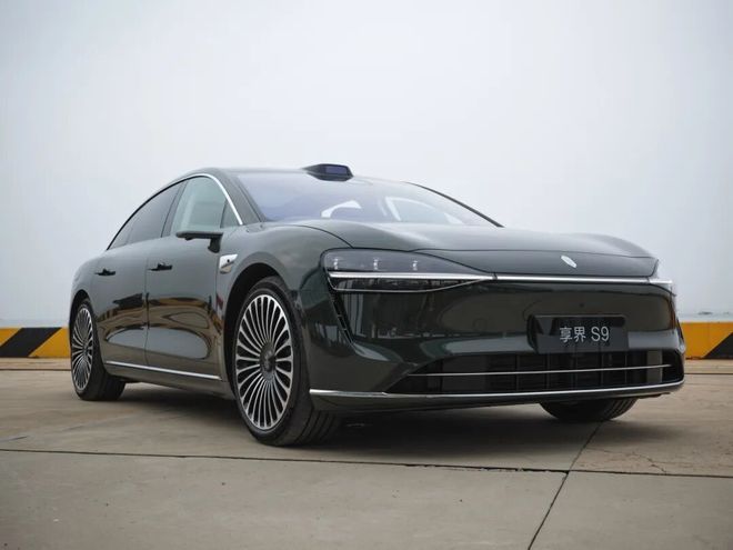 试驾新款享界S9:30万豪华轿车中国实力派德味驾控很意外(图10)