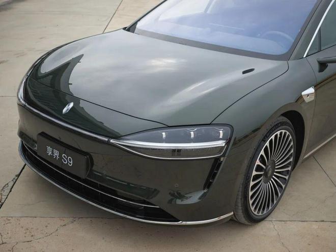 试驾新款享界S9:30万豪华轿车中国实力派德味驾控很意外(图11)