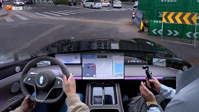 试驾新款享界S9:30万豪华轿车中国实力派德味驾控很意外(图16)