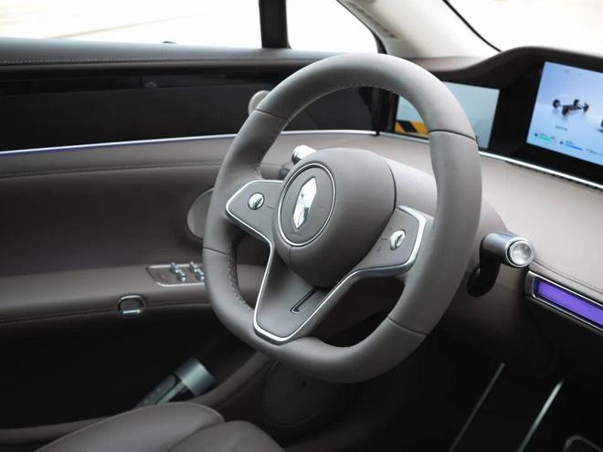 试驾新款享界S9:30万豪华轿车中国实力派德味驾控很意外(图15)