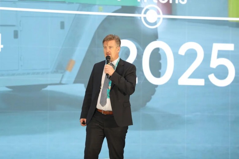 升级电动产品矩阵科尼全新电动正面吊重磅发布!(图2)