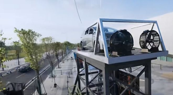 车上跑步机脚夹电动门小鹏汽车整体智商全面“碾压”消费者(图2)