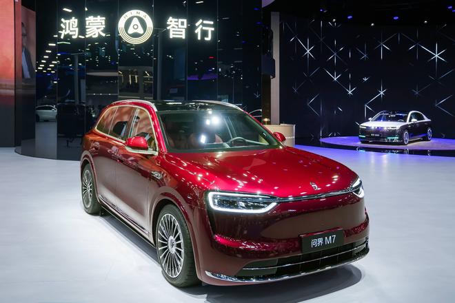 覆盖20-100万鸿蒙智行携多款新车亮相成都车展
